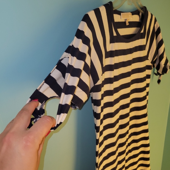Michael Kors T-Shirt Dress Black & White sz. XS - Picture 3 of 8